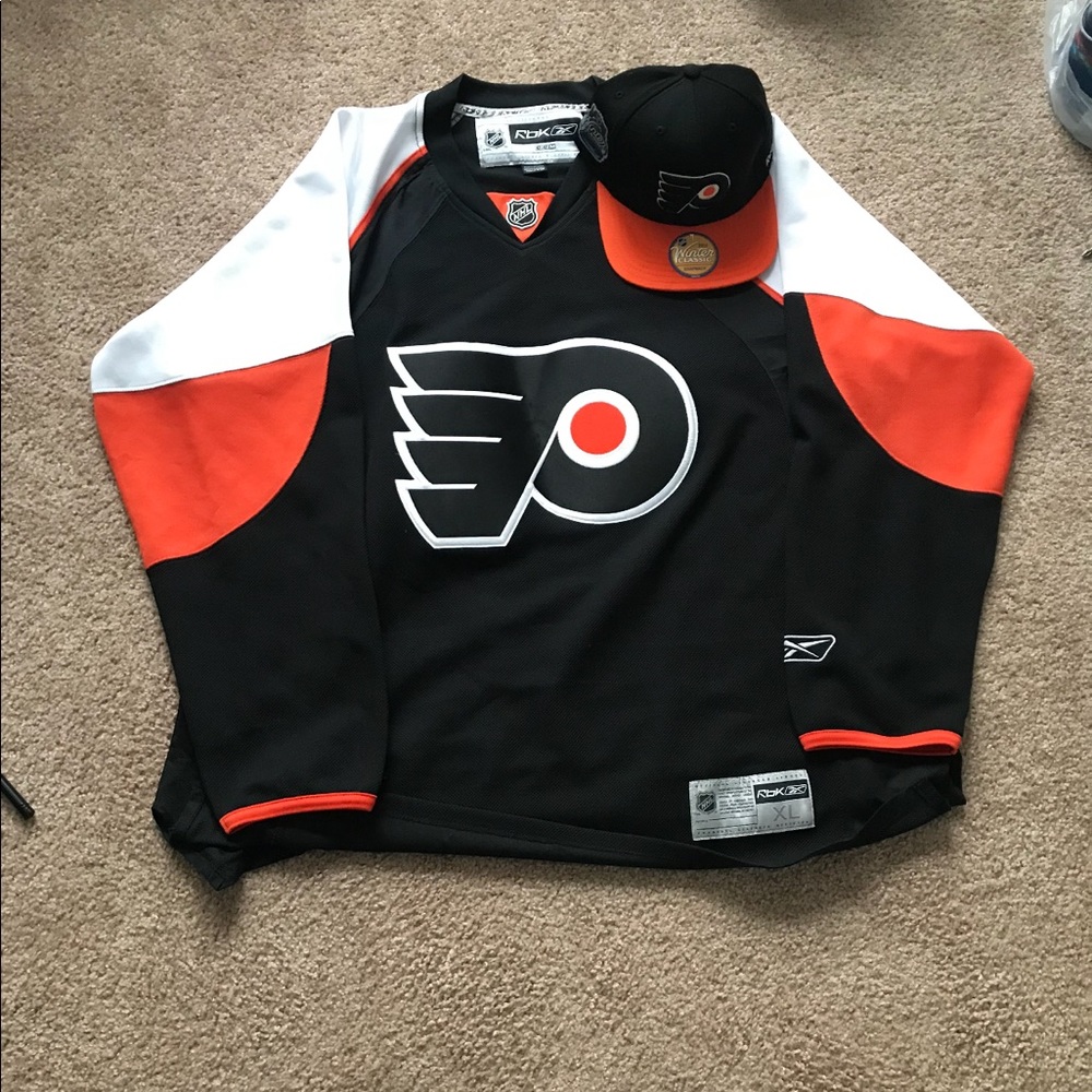 Hockey jersey with matching hat