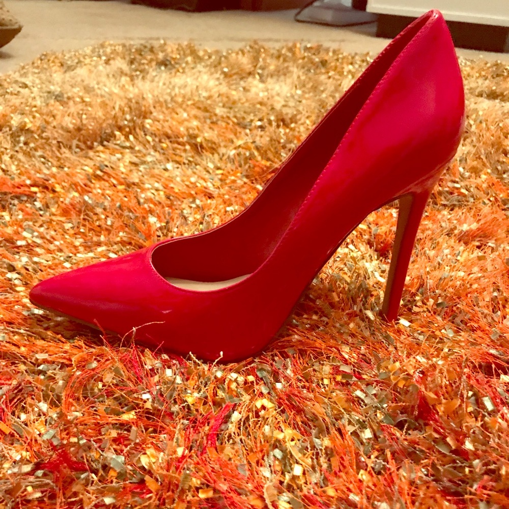 Shoe Republic L A Red Point Toe Heel/Pumps..New!
