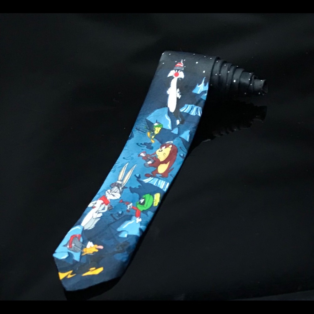 LOONEY TUNES NOVELTY Crazy Planet 🌎 CARTOON Tie
