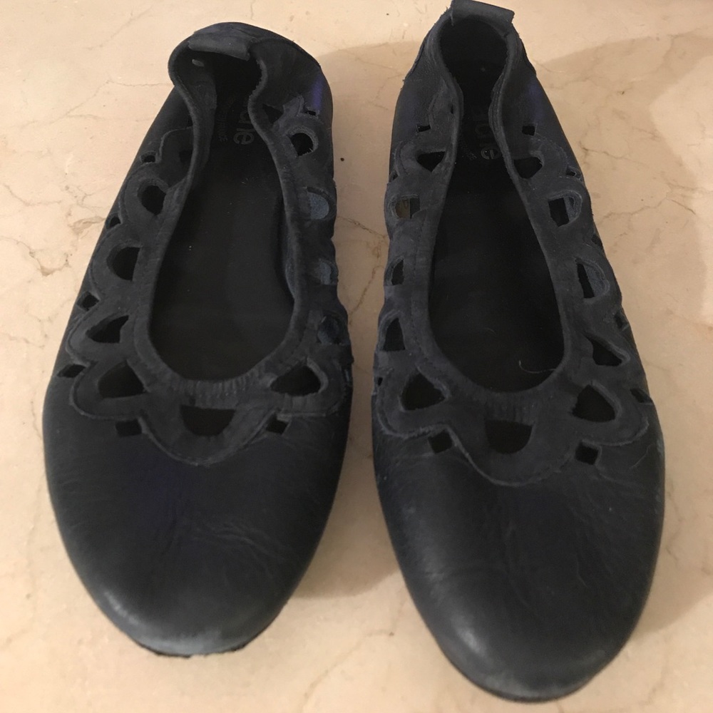 Arche Blue Leather and Suede Ballet Flats
