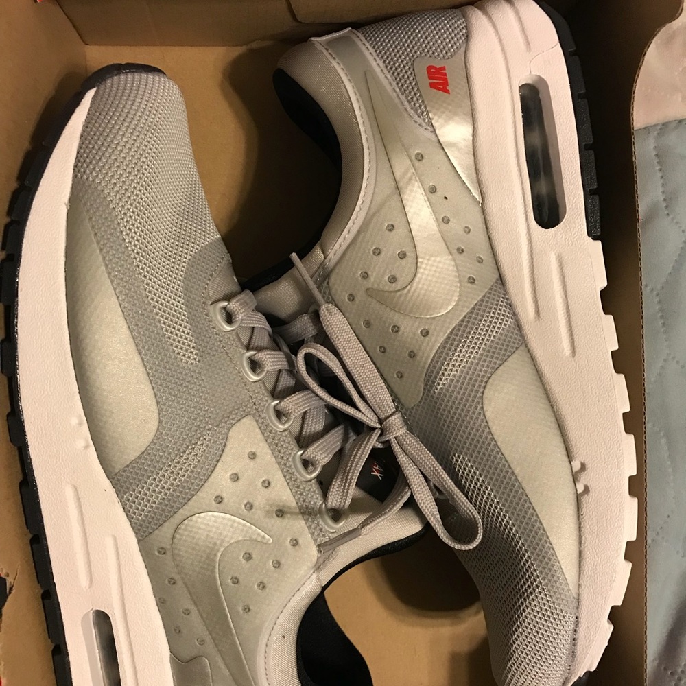 Nike Air MaX Zero QS GS Size 7