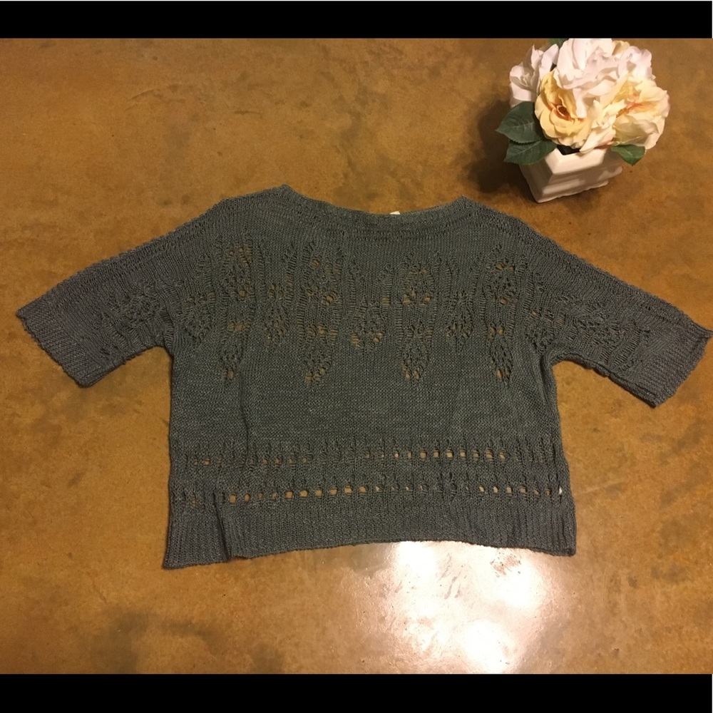 Moth (Anthro) cropped open-knit sweater Size M