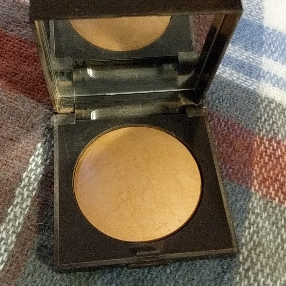 Laura Mercier bronze 2 bronzer