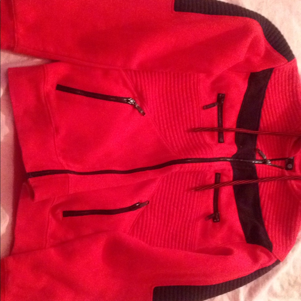 Super cute! Dose not fit me😞