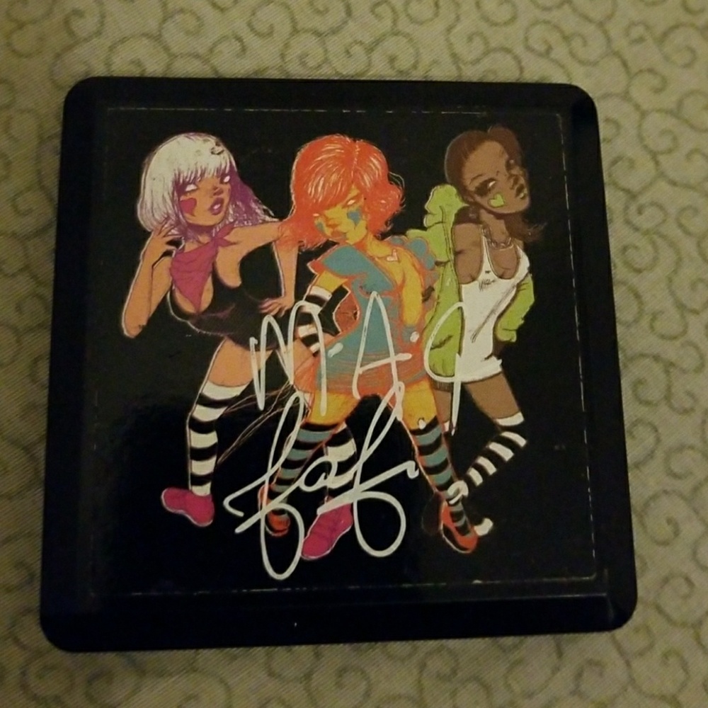 MAC Fafi eyes 2 limited edition. 💯% Auth.