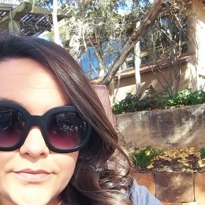 Meet your Posher, Tara