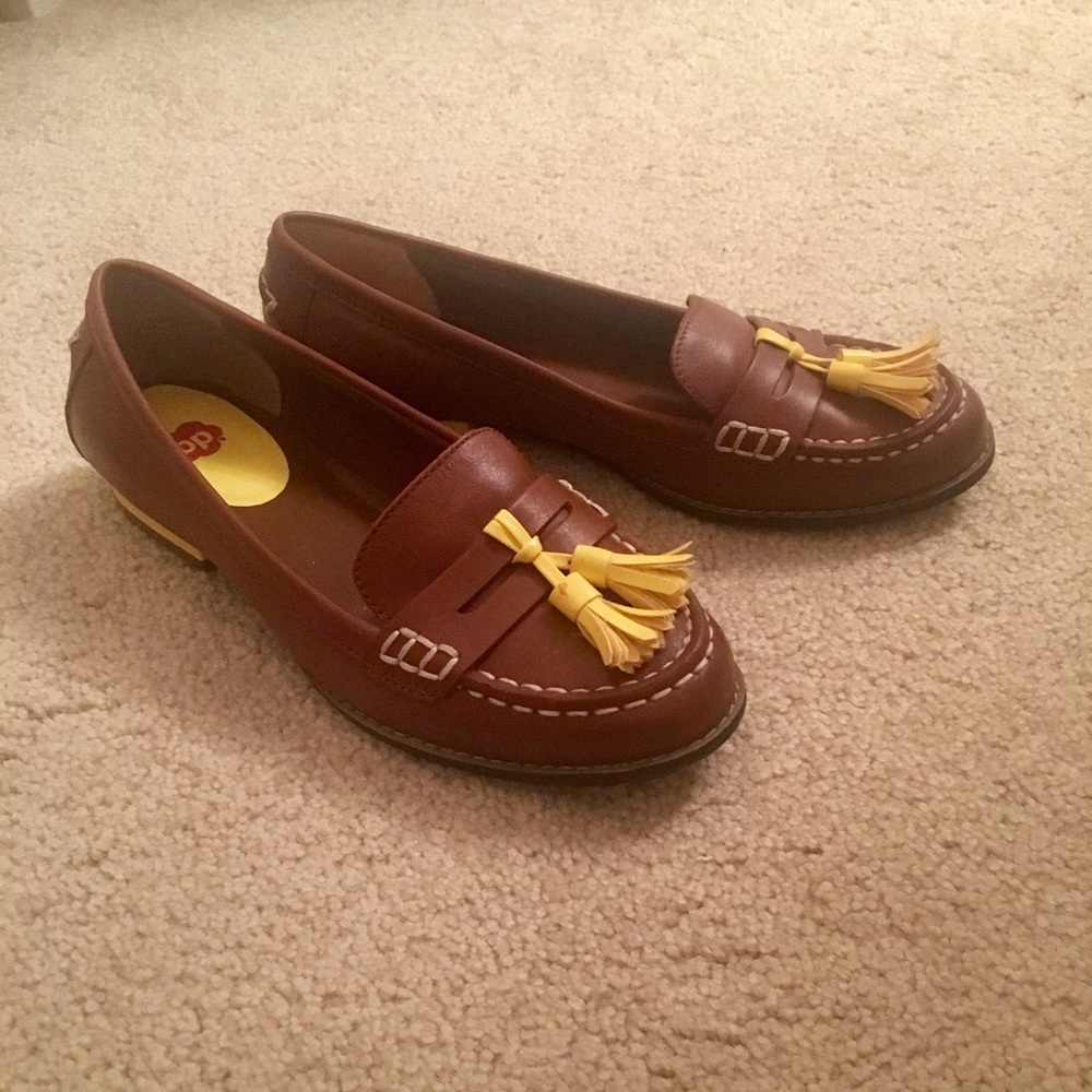 Loafers with yellow tassels! Size 6.5 Worn twice!