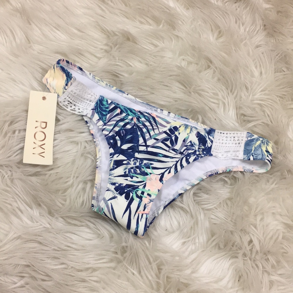 New with tags Roxy bathing suit bottoms
