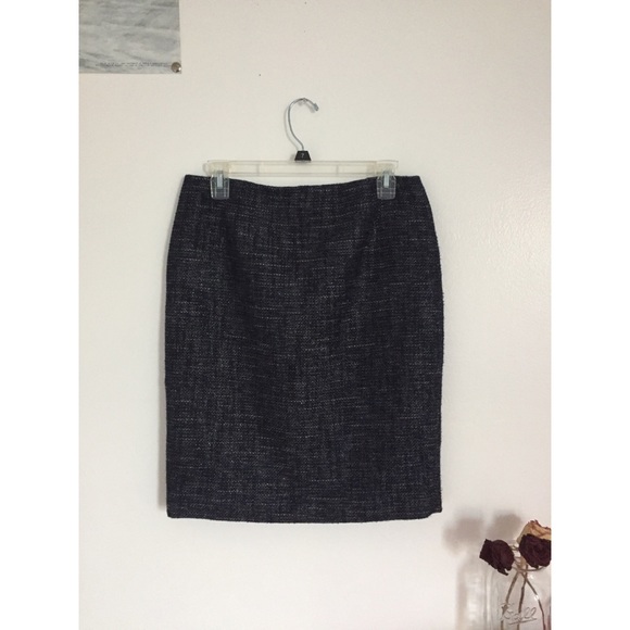 Tahari skirt