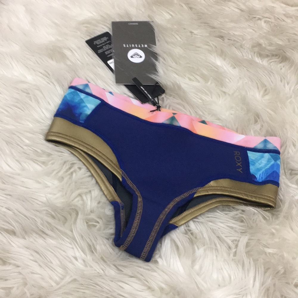 New with tags Roxy wetsuit bikini bottoms Sz 6