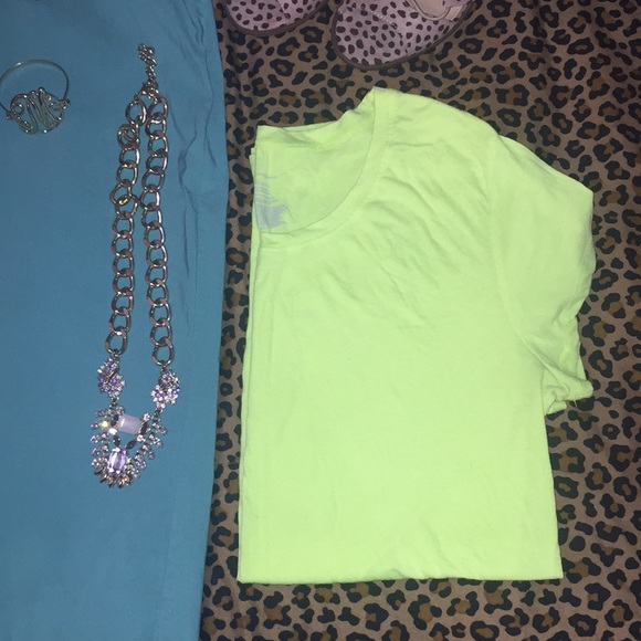 Bright, neon yellow tee - Picture 3 of 6