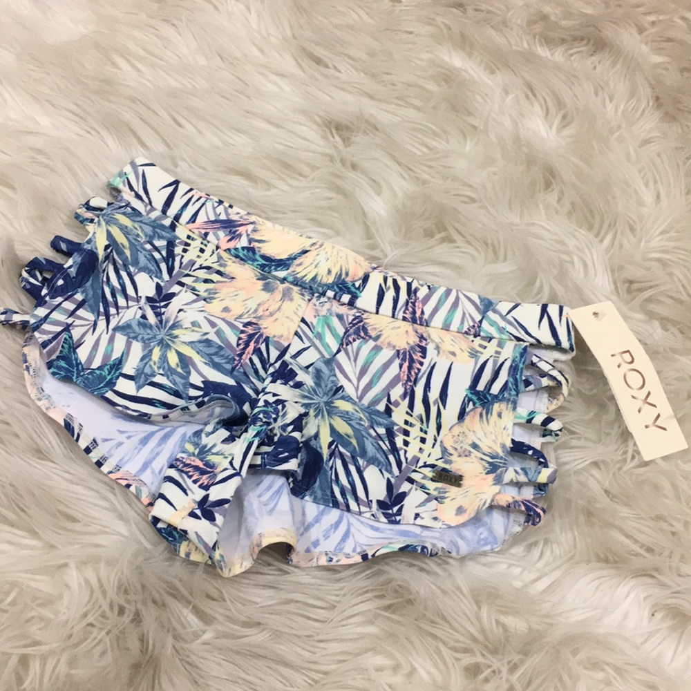 New with tags Roxy bathing suit shorts