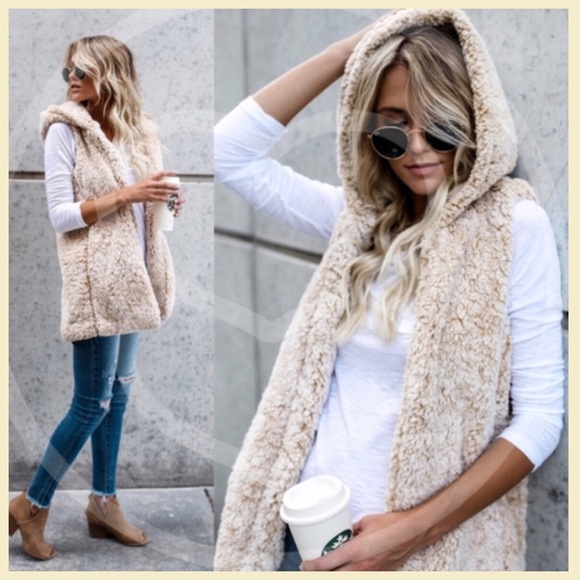 LAST ONE!!🧣H/P 11/23!!🧣FURRY HOODIE VEST🔴 - Picture 2 of 3