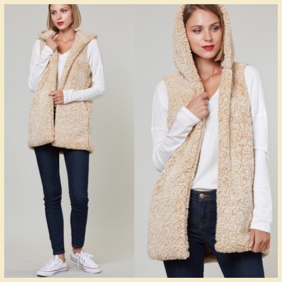 LAST ONE!!🧣H/P 11/23!!🧣FURRY HOODIE VEST🔴 - Picture 3 of 3