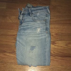 Hollister: Light Wash Distressed Straight Leg Jean