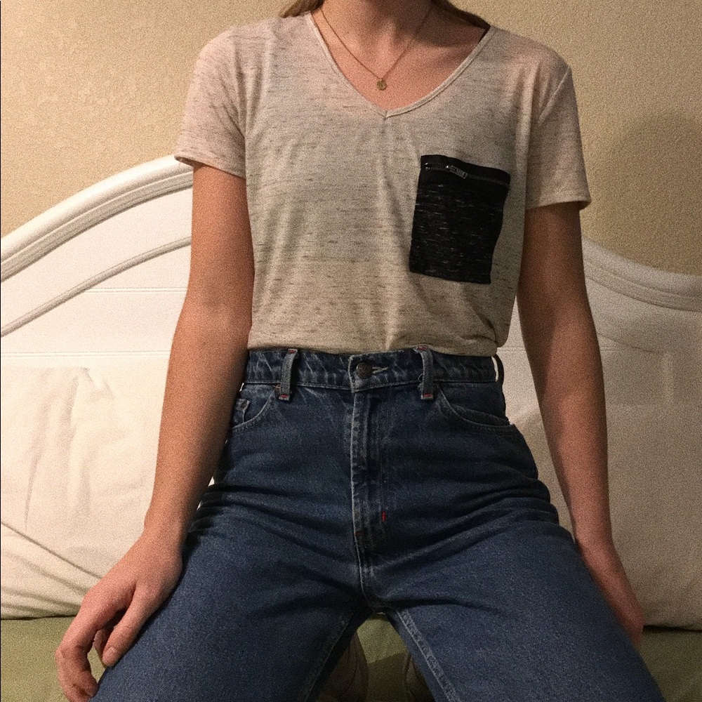 Black pocket comfy tee