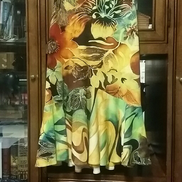 Cache dress - Picture 3 of 8