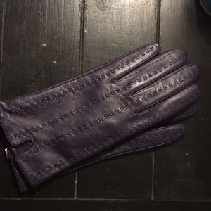 Purple sheep leather gloves