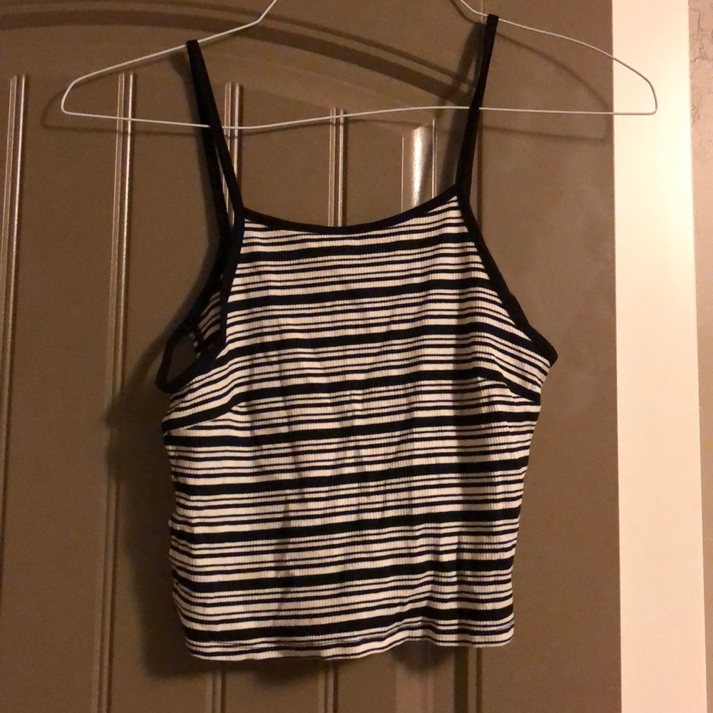 Tank with cut out sides