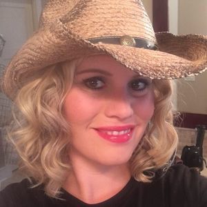 Meet your Posher, Babette