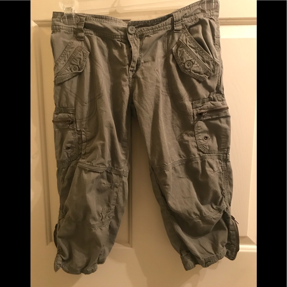 Forever 21 cargo capris