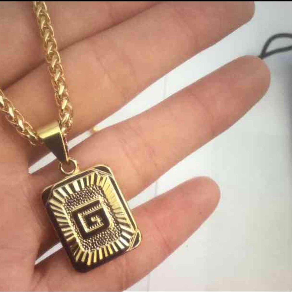 New 18k gold " G " necklace