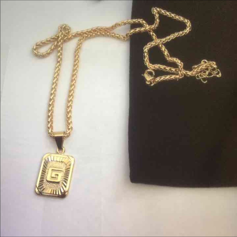 New 18k gold " G " necklace - Picture 2 of 2