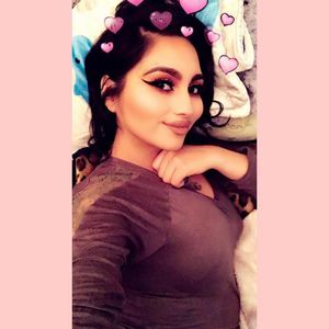 Meet your Posher, Bee