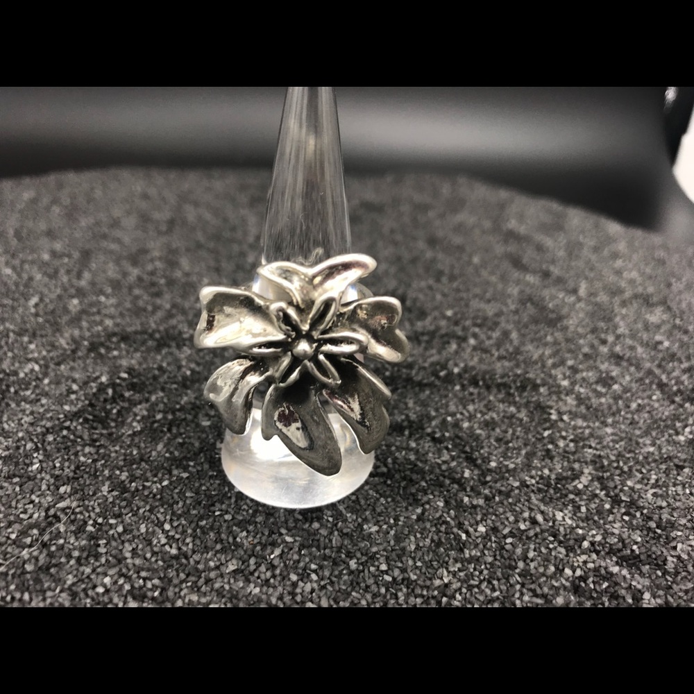 ⛔️SOLD OUT⛔️Statement Ring .925 Sterling Silver - Picture 4 of 5