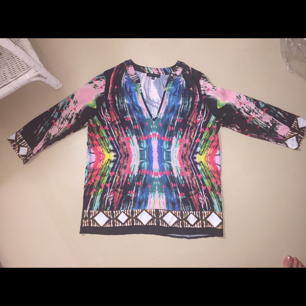 Patterned top