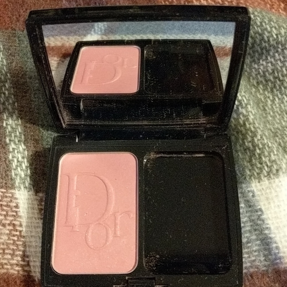 Dior blush - lucky pink 846