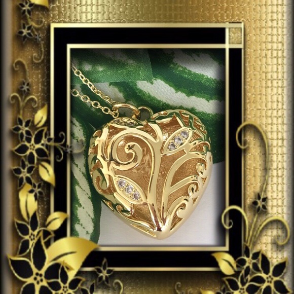 🌺🌴🌺 GOLD HEART ❤️ NECKLACE 🌺🌴🌺 - Picture 2 of 4