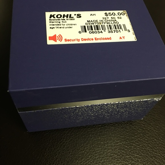 😍 Swarovski Heart Necklace - Picture 3 of 4