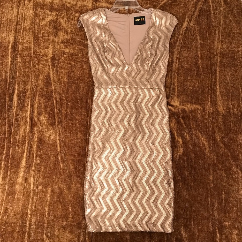 Women’s Abyss by Abby Size S Gold Tri-tone Dress