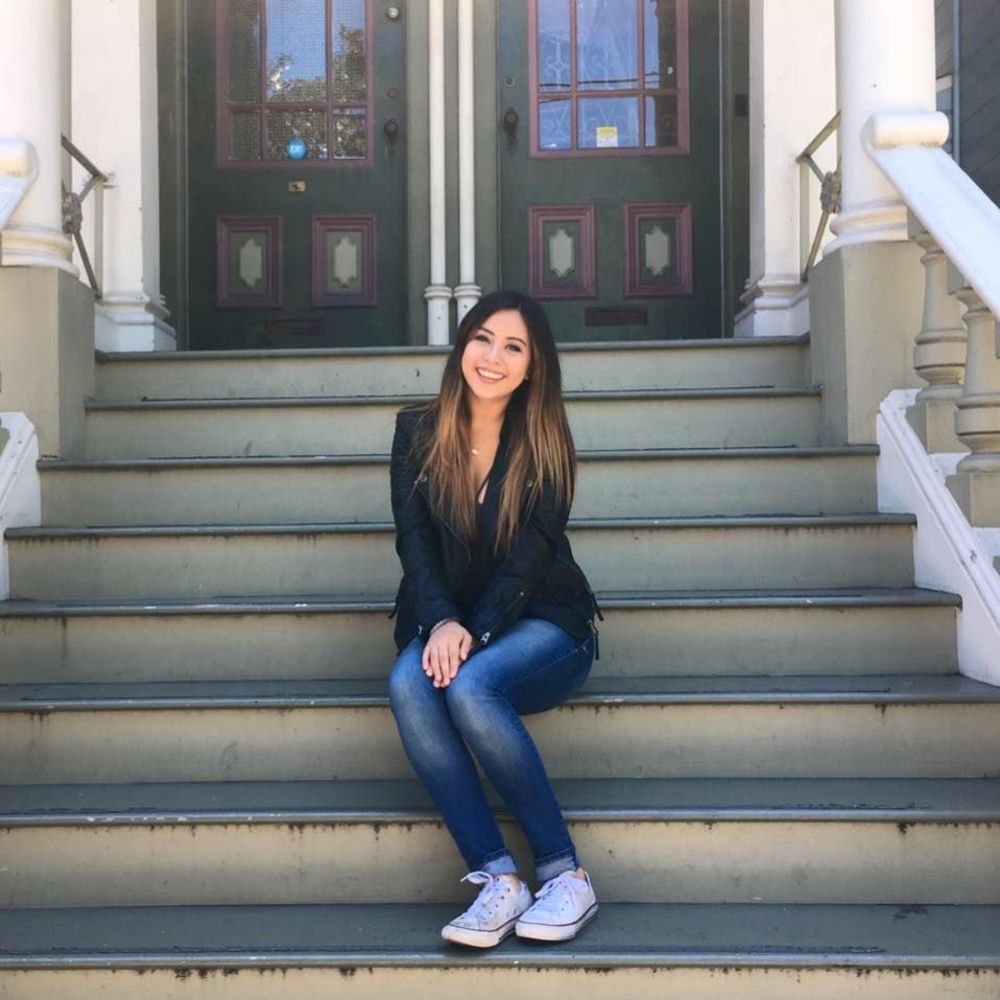 Meet your Posher, Danielle