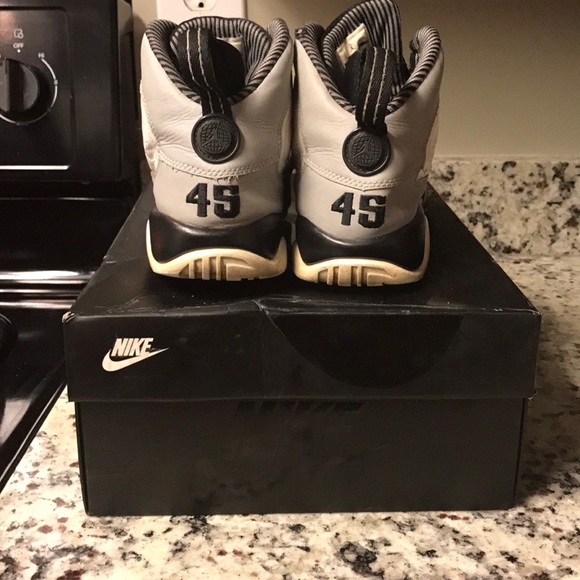 JORDAN BARON 9 SIZE 7 - Picture 2 of 4