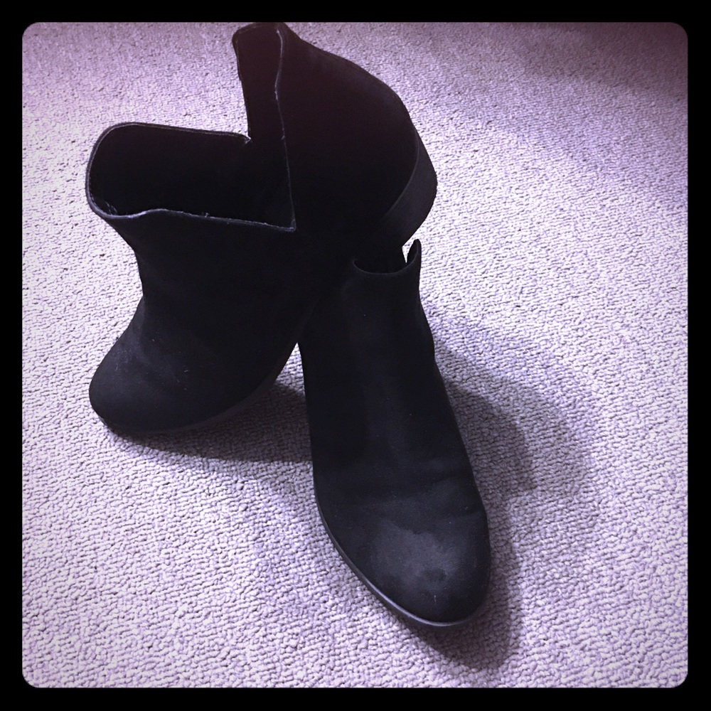 ❤️sold❤️Cute Black suede ankle boots