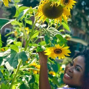 Meet your Posher, Shan