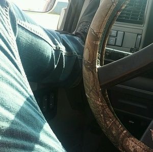 Meet your Posher, Raven