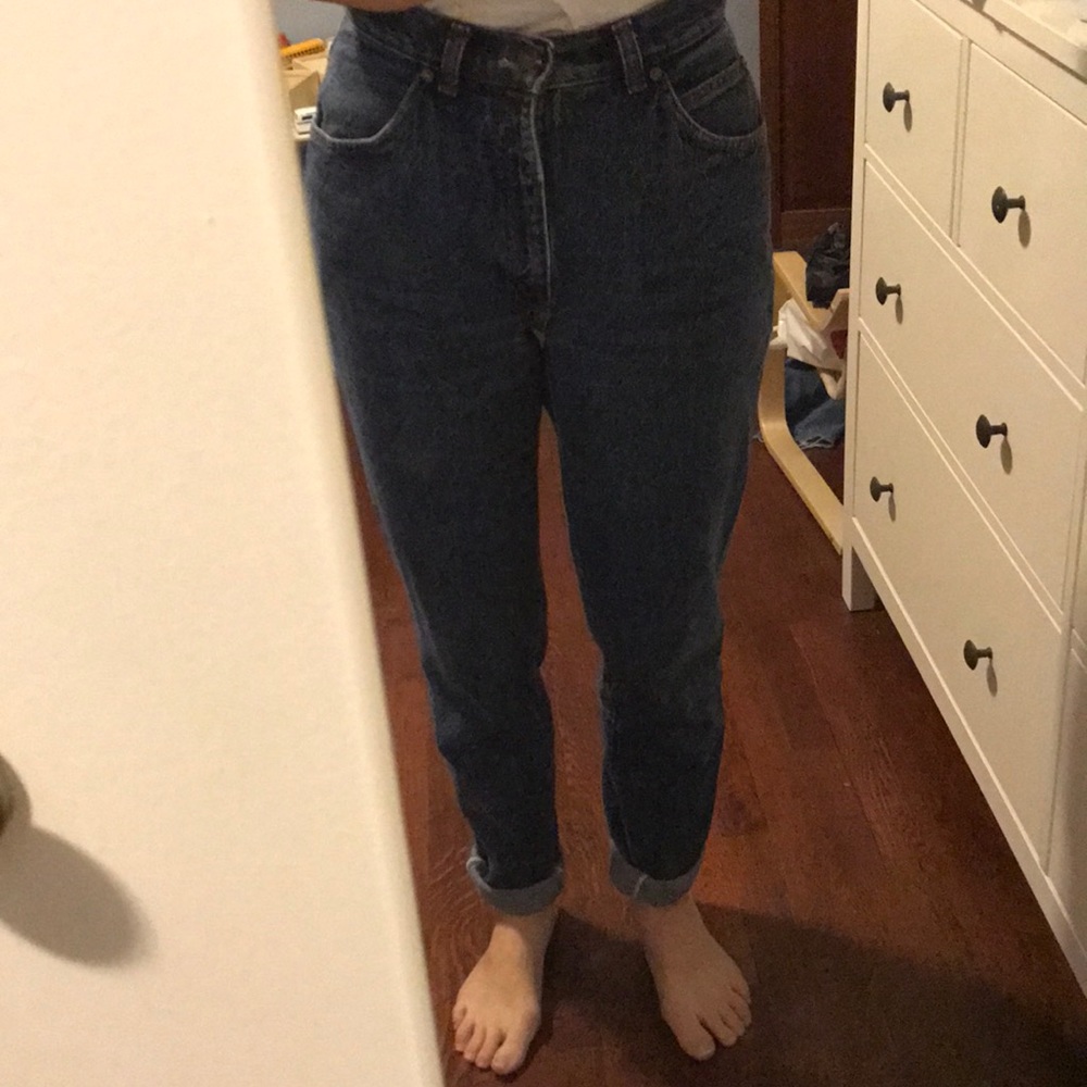 Levis High waisted Mom Jeans in size 26/27