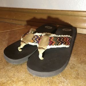 cute hippie flip flops!!