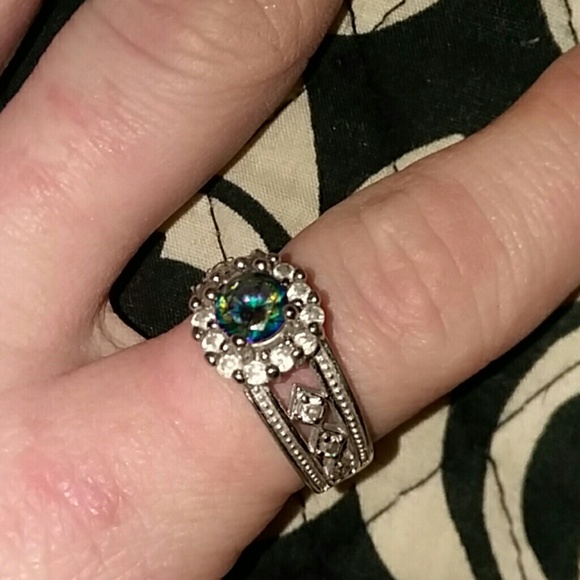 ring - Picture 2 of 3