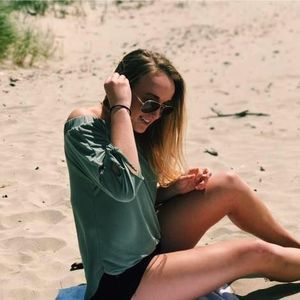 Meet your Posher, Kayla