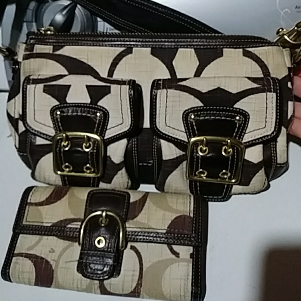 Authentic coach purse with matching wallet