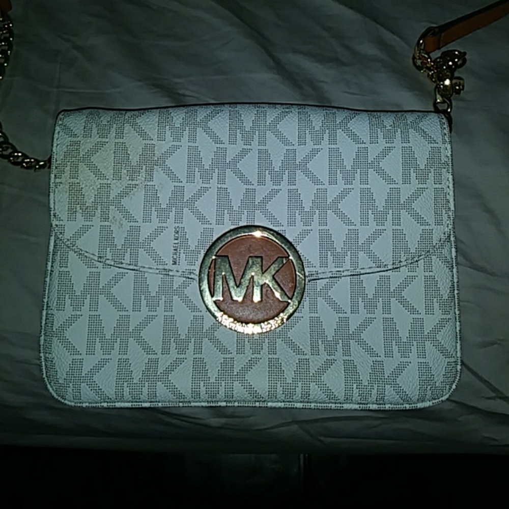 Michael kors cross body