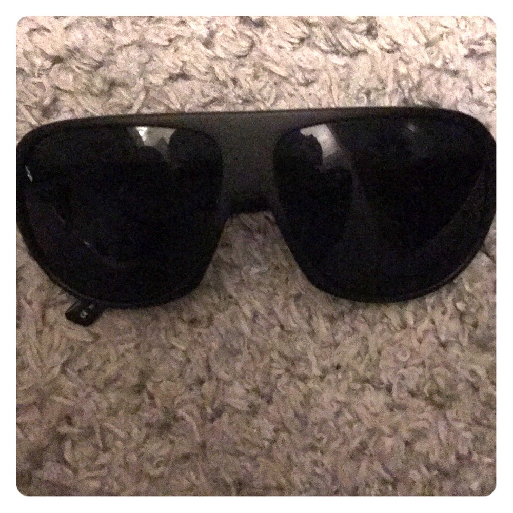 Electric sunglasses