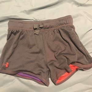 Girls Grey Underarmour athletic shorts