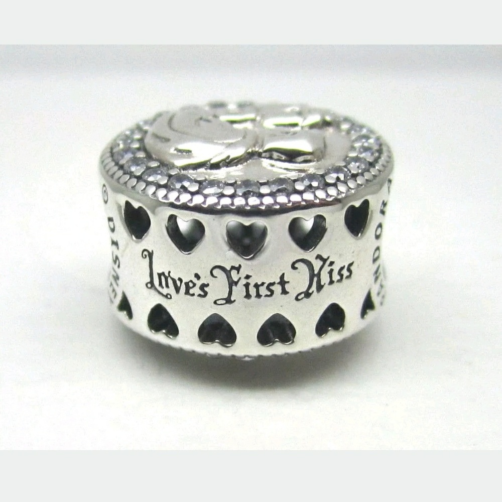 Pandora Disney Snow White 80th Anniversary Charm