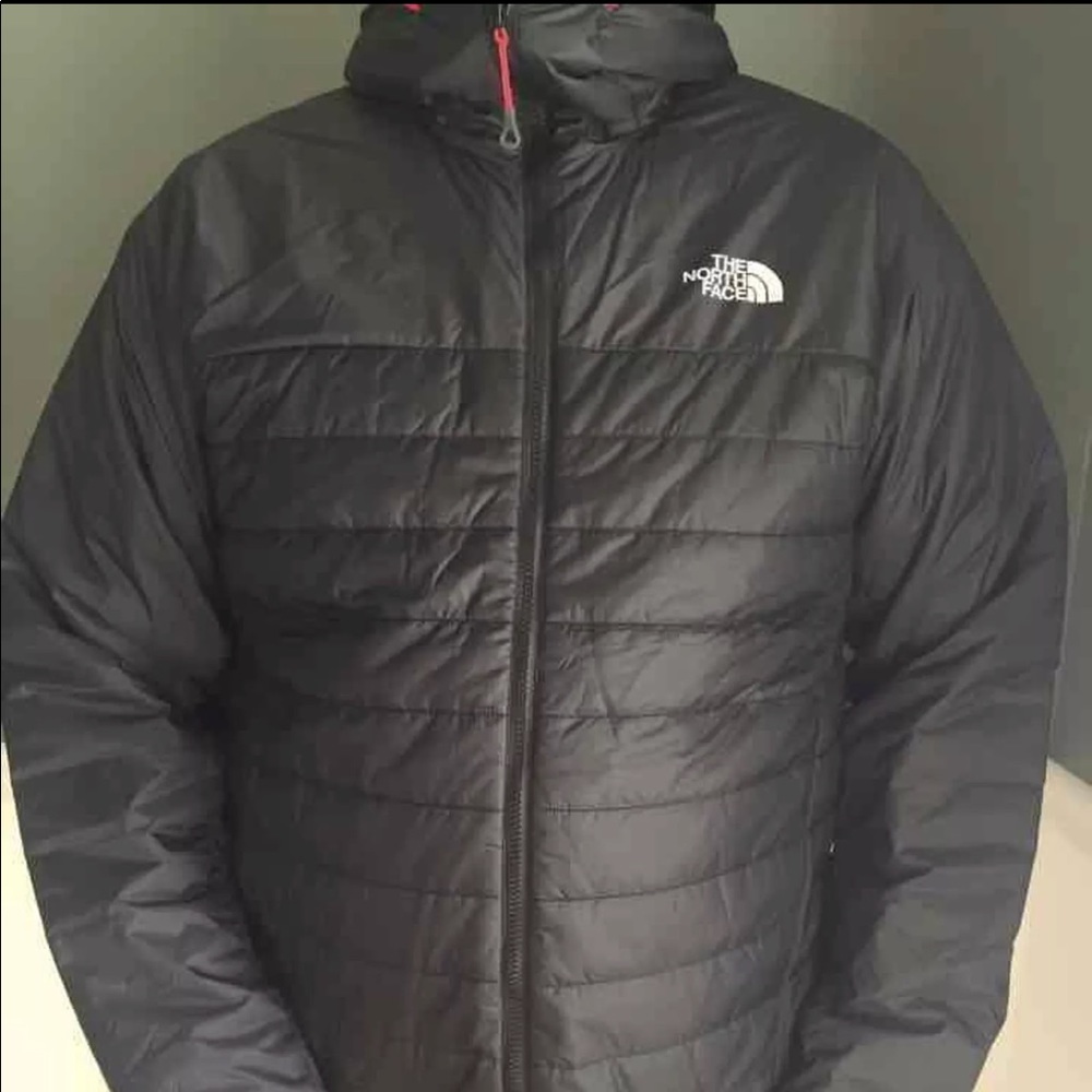 Men's new-with-tag XL black North Face coat