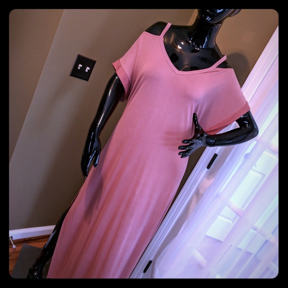 Cold Shoulder, Maxi